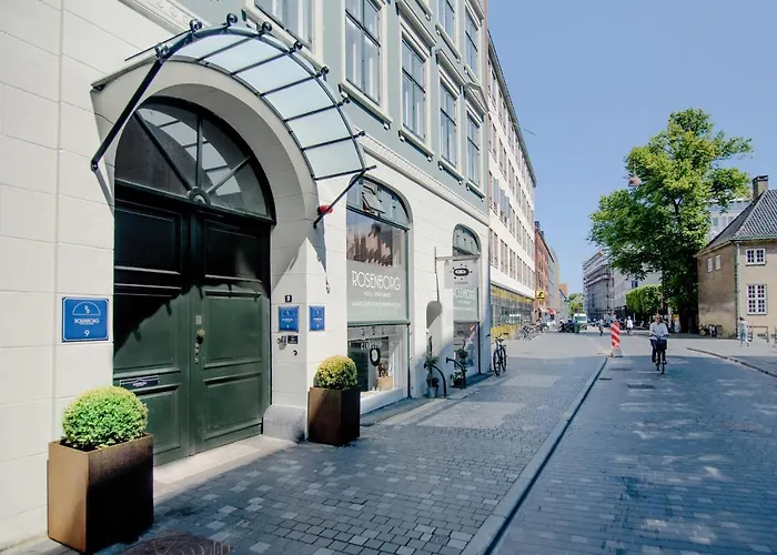 Rosenborg Aparthotel 4*